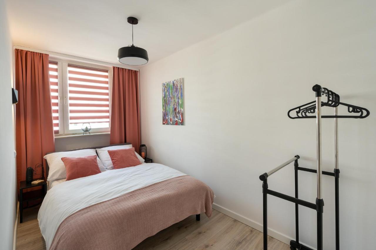 Staymoovers - Ladne Mieszkanie W Poblizu Energylandii - Parking Apartment