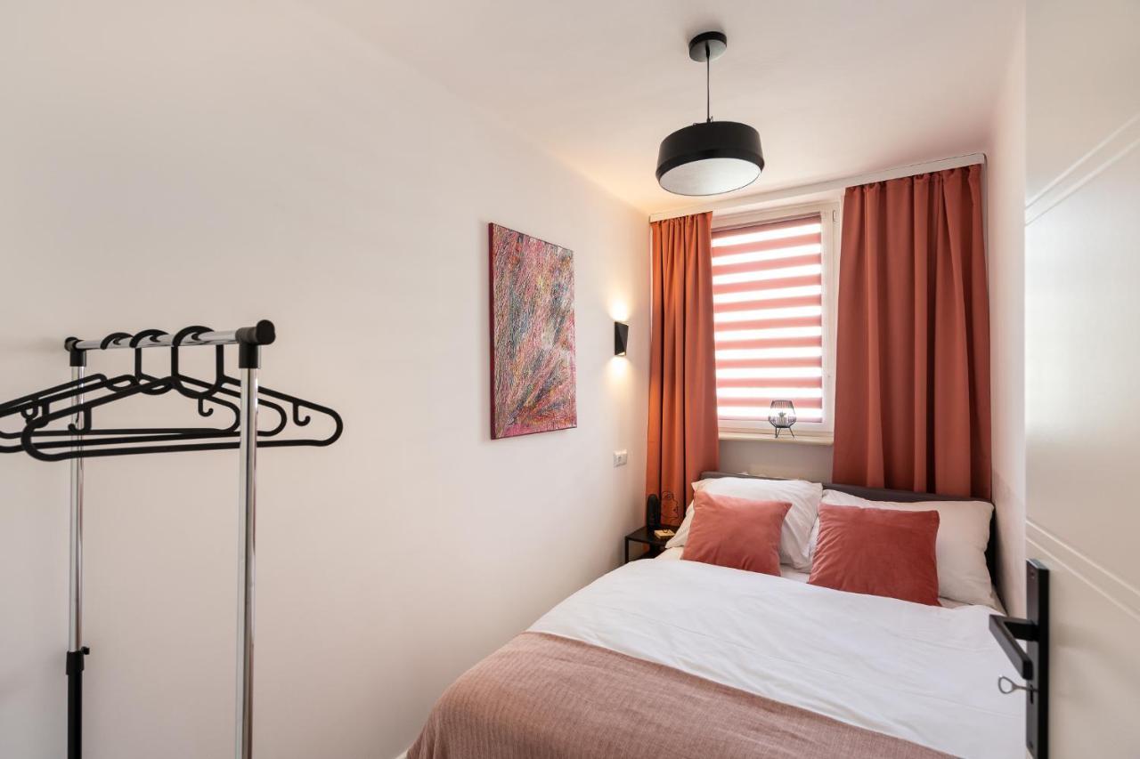 Staymoovers - Ladne Mieszkanie W Poblizu Energylandii - Parking Apartment